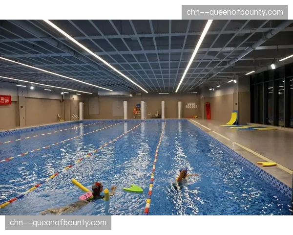 游泳训练注重力量与耐力均衡,细节精益求精 游泳训练注重力量与耐力均衡,细节精益求精